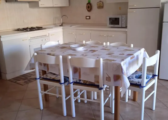 Casa Nurache Gesuina * Орозеи